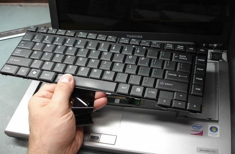 Cambio de teclados de laptop