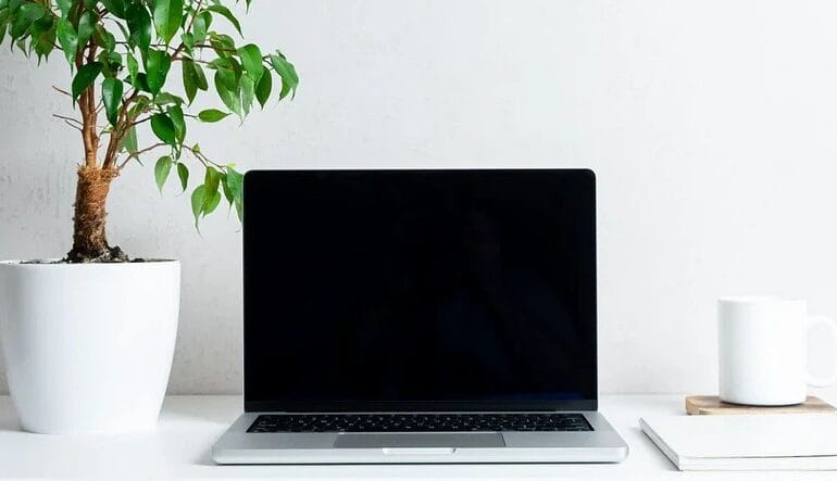 MacBook no enciende: qué hacer paso a paso antes de ir al técnico